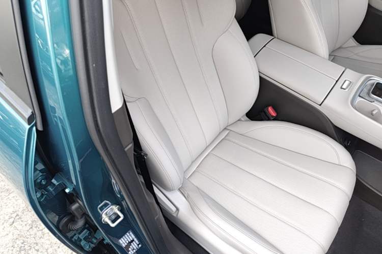 Used AION UT 2025 330 Intelligent Enjoyment Edition Right Front Seat