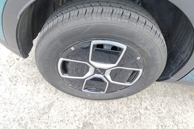 Used AION UT 2025 330 Intelligent Enjoyment Edition Right Rear Wheel Hub