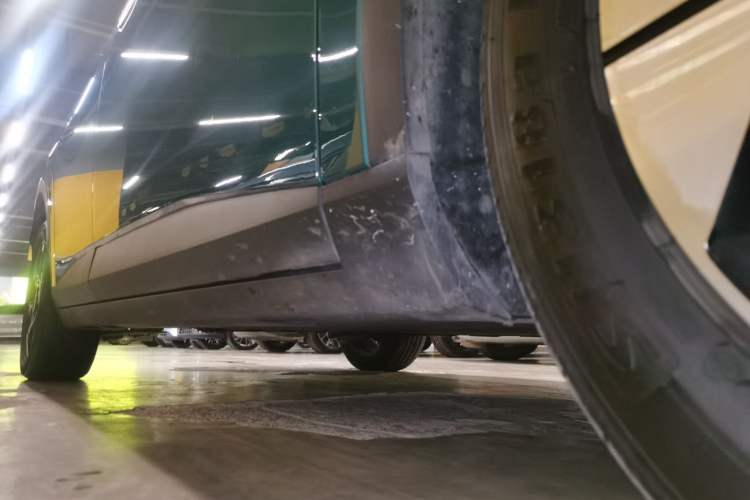 Used AION UT 2025 420 Prestige Edition Right Side Sill