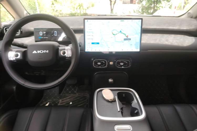Used AION UT 2025 420 Intelligent Luxury Edition Center Console