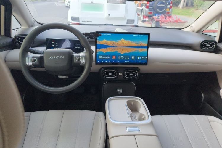 Used AION UT 2025 420 Smart Edition Center Console