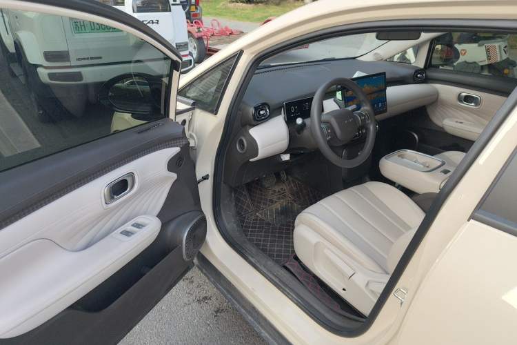 Used AION UT 2025 420 Smart Edition Driver Seat