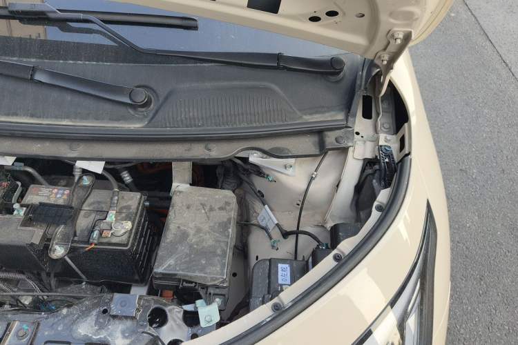 Used AION UT 2025 420 Smart Edition Engine Bay Left