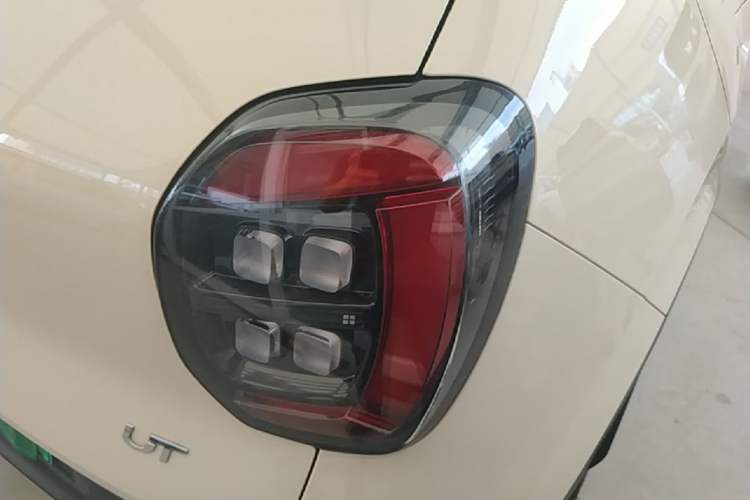 Used AION UT 2025 420 Intelligent Luxury Edition Exterior 3