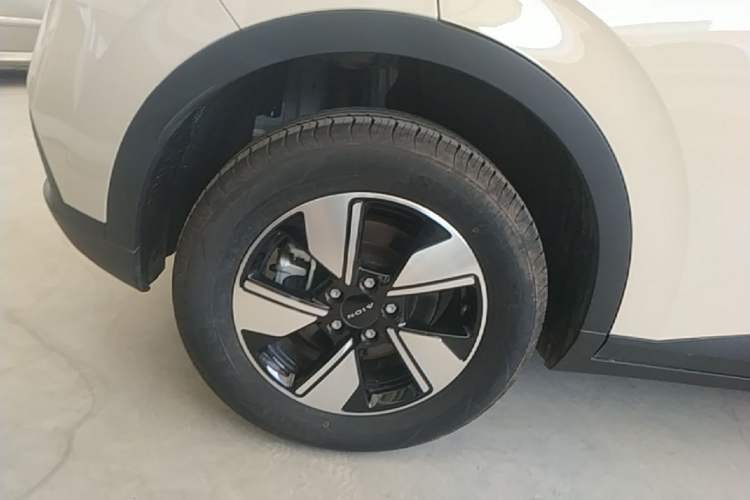 Used AION UT 2025 420 Intelligent Luxury Edition Exterior 5