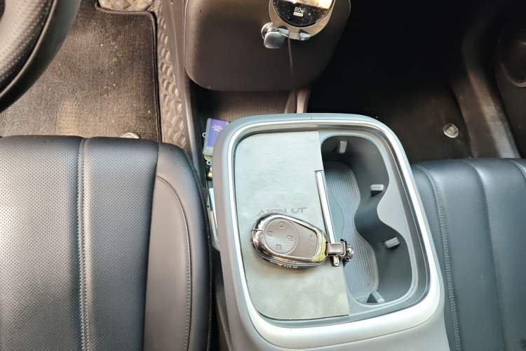 Used AION UT 2025 420 Intelligent Luxury Edition Gear Lever