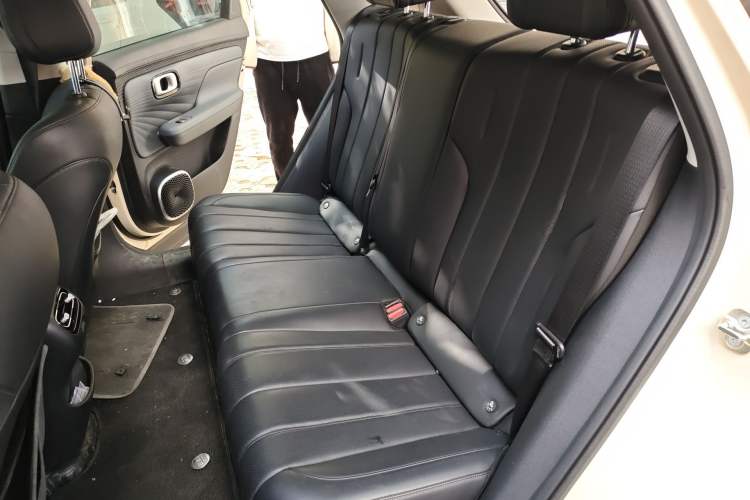 Used AION UT 2025 420 Intelligent Luxury Edition Interior 4