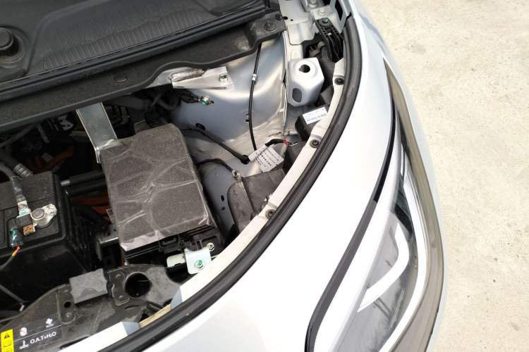 Used AION UT 2025 330 Starlight Edition Engine Bay Left