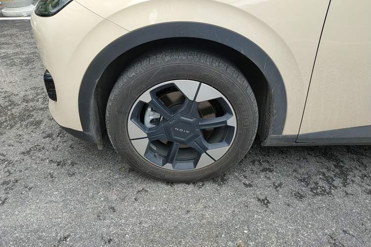 Used AION UT 2025 420 Prestige Edition Left Front Wheel Hub