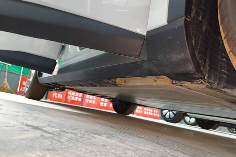 Used AION UT 2025 420 Smart Edition Right Side Sill