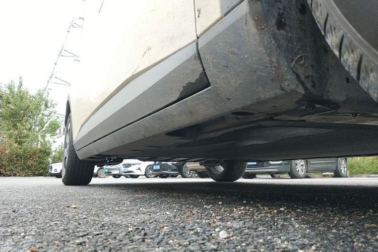 Used AION UT 2025 420 Prestige Edition Right Side Sill