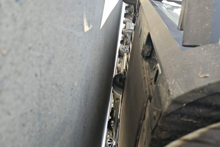 Used AION UT 2025 420 Smart Edition Right Side Sill