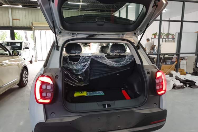 Used AION UT 2025 420 Smart Edition Trunk