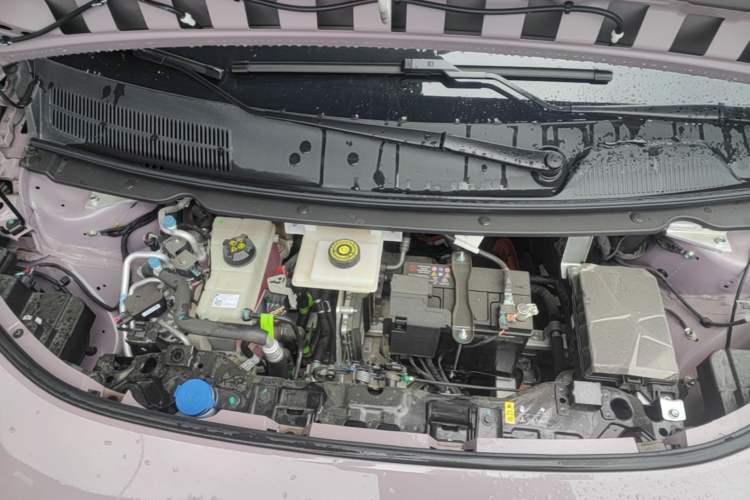 Used AION UT 2025 330 Starlight Edition Engine Bay