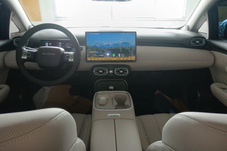 Used AION UT 2025 420 Prestige Edition Center Console