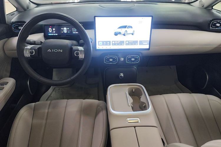 Used AION UT 2025 420 Prestige Edition Center Console