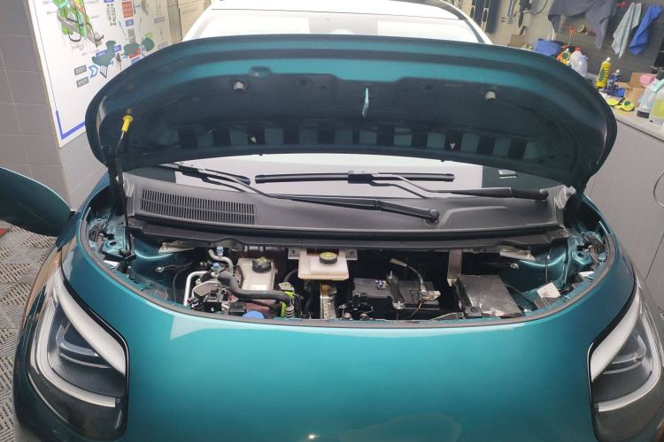 Used AION UT 2025 420 Prestige Edition Engine Bay