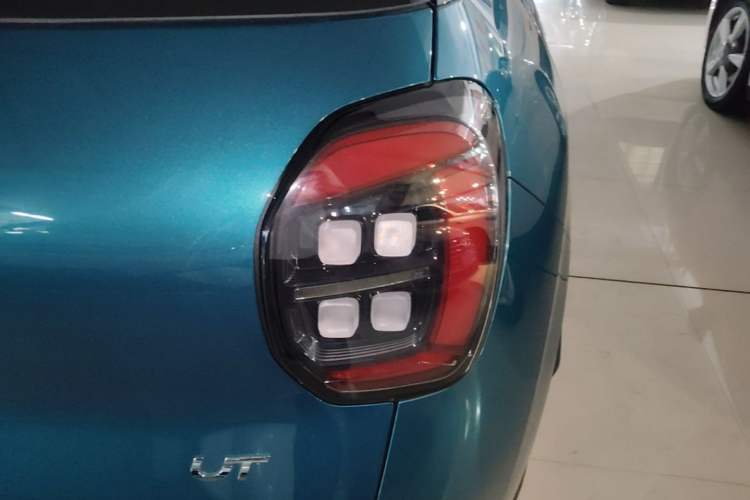Used AION UT 2025 420 Prestige Edition Exterior 3