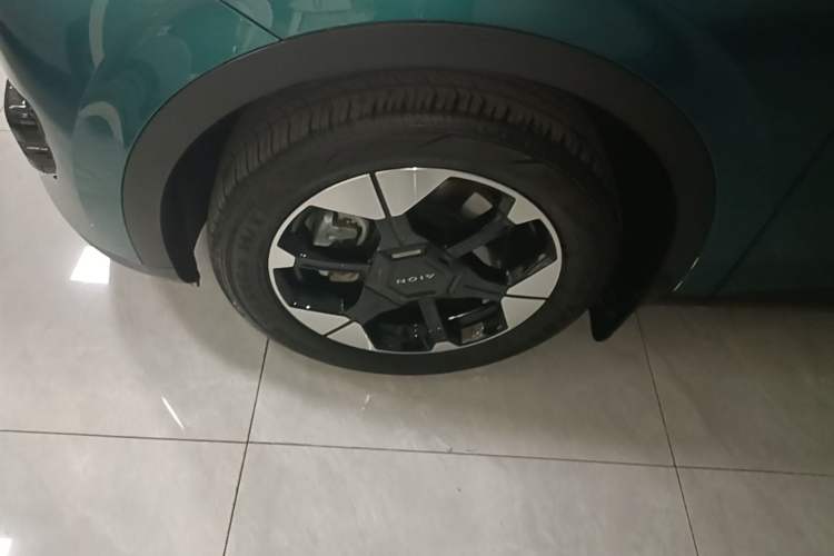 Used AION UT 2025 420 Prestige Edition Exterior 4