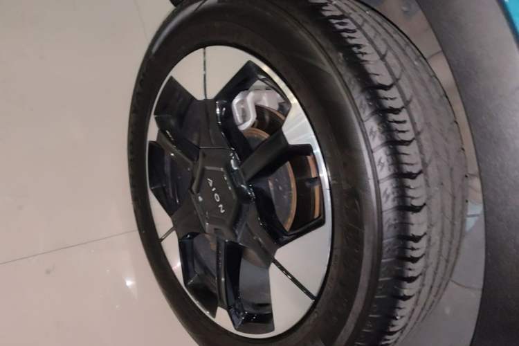 Used AION UT 2025 420 Prestige Edition Exterior 5