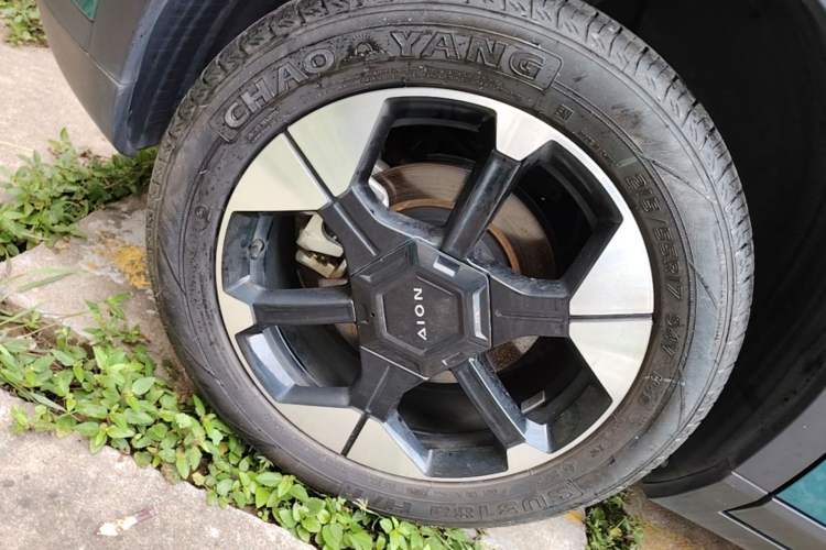 Used AION UT 2025 420 Prestige Edition Exterior 5