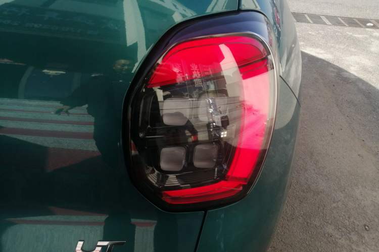 Used AION UT 2025 420 Prestige Edition Exterior 6