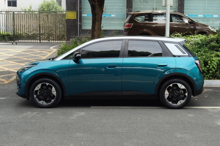Used AION UT 2025 420 Prestige Edition Exterior 6