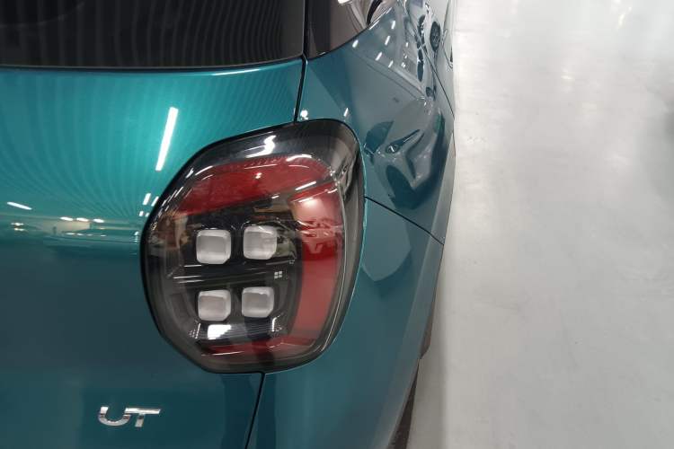 Used AION UT 2025 420 Prestige Edition Exterior 6