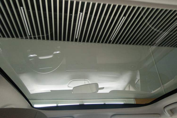Used AION UT 2025 420 Prestige Edition Headliner