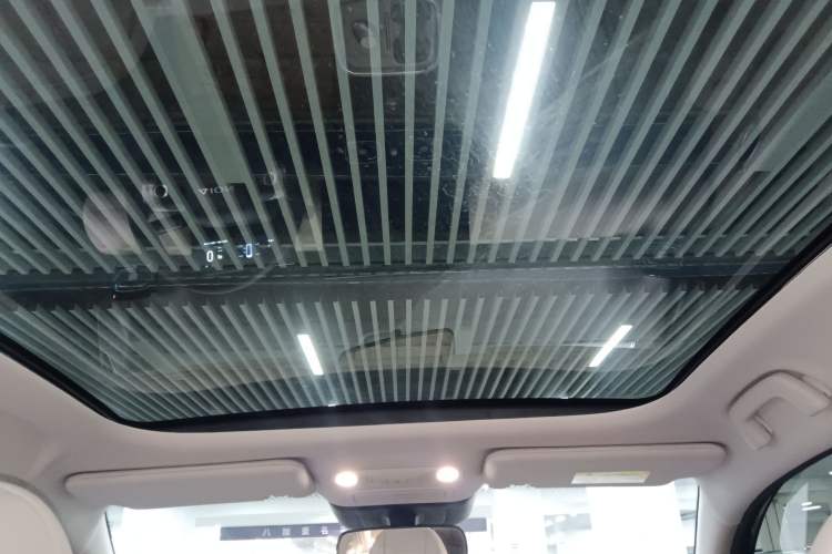 Used AION UT 2025 420 Prestige Edition Headliner