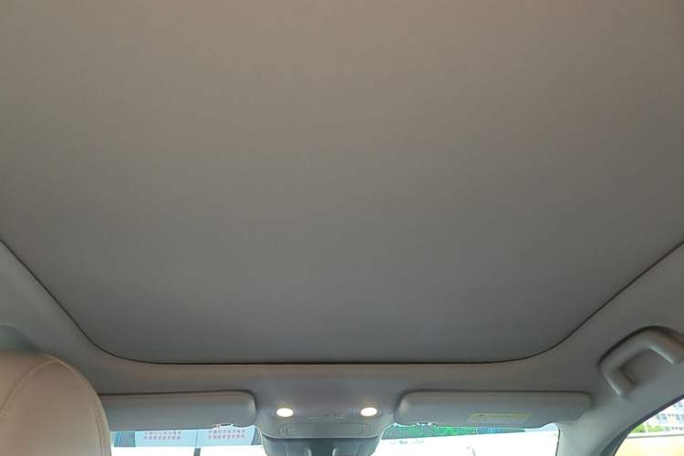 Used AION UT 2025 420 Prestige Edition Headliner