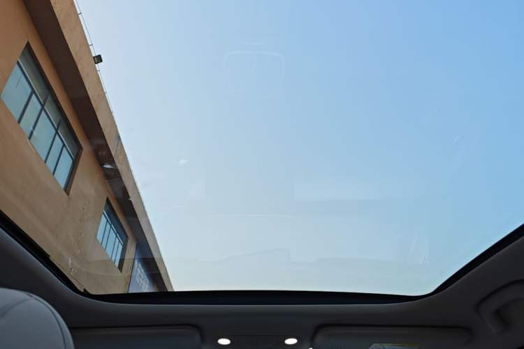 Used AION UT 2025 420 Prestige Edition Headliner