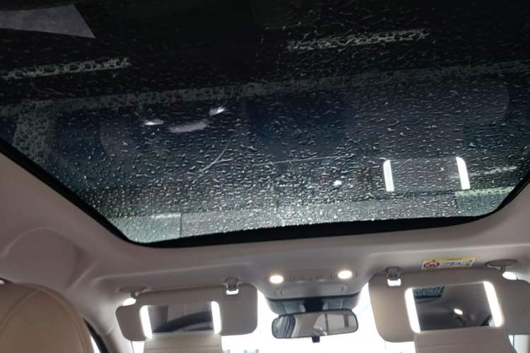Used AION UT 2025 420 Prestige Edition Headliner
