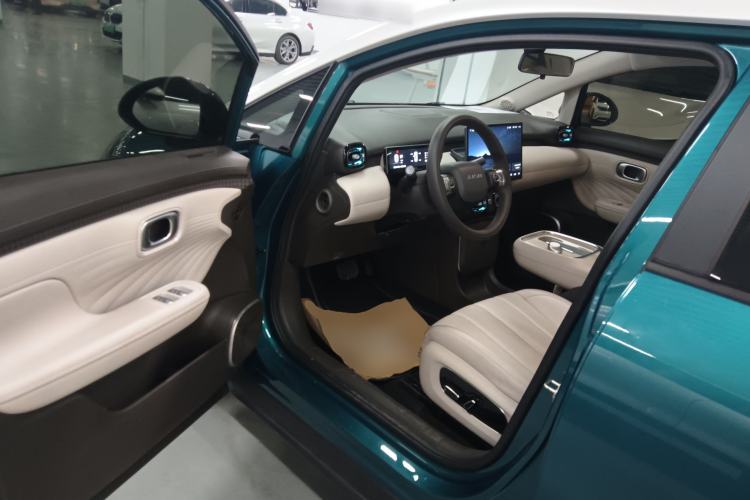 Used AION UT 2025 420 Prestige Edition Interior 3