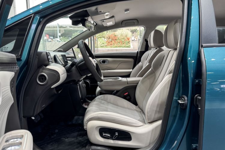 Used AION UT 2025 420 Intelligent Luxury Edition Interior 3
