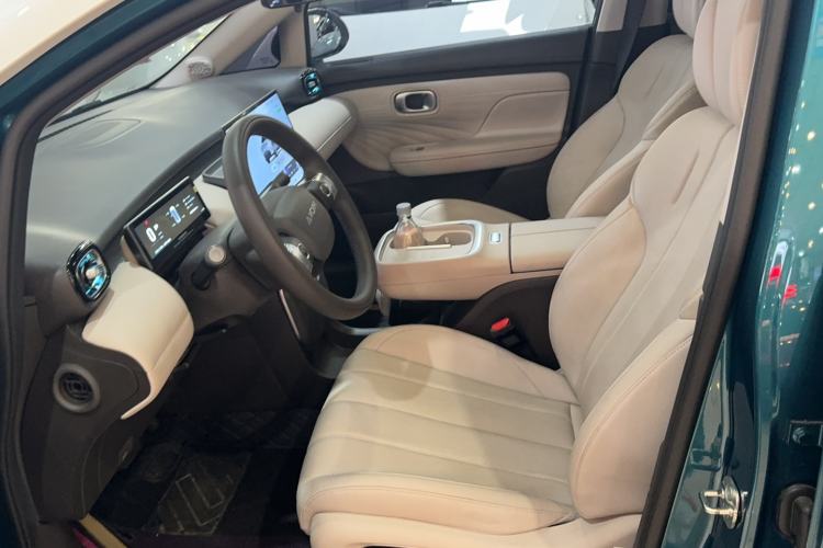 Used AION UT 2025 420 Prestige Edition Interior 3