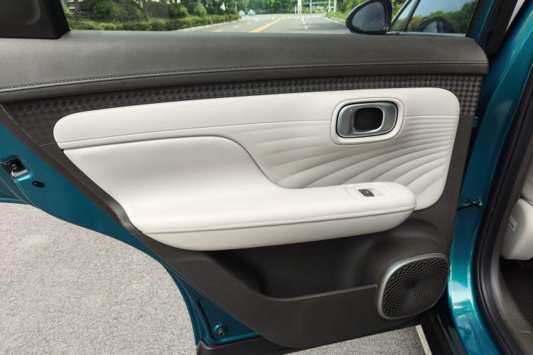Used AION UT 2025 420 Prestige Edition Interior 5