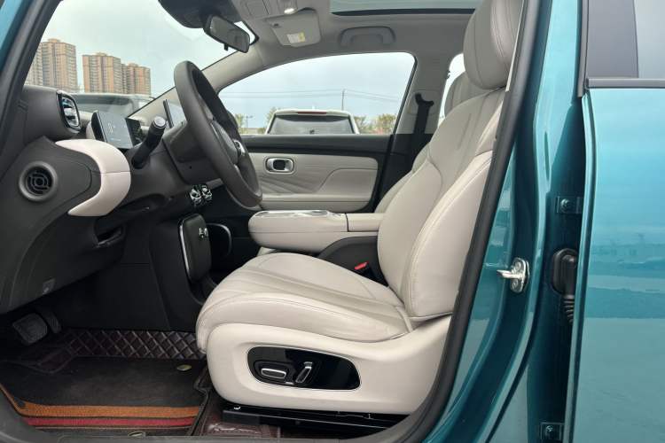 Used AION UT 2025 420 Prestige Edition Interior 5