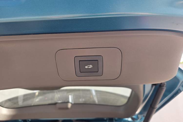 Used AION UT 2025 420 Prestige Edition Interior 7