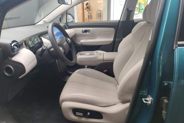 Used AION UT 2025 420 Prestige Edition Left Front Seat
