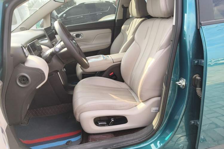 Used AION UT 2025 420 Prestige Edition Left Front Seat