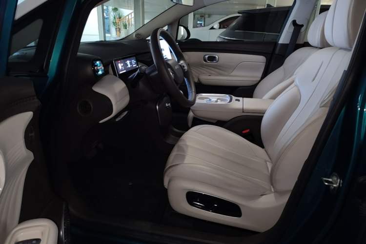 Used AION UT 2025 420 Prestige Edition Left Front Seat