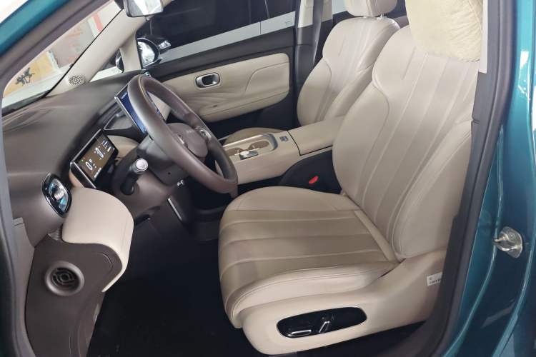 Used AION UT 2025 420 Prestige Edition Left Front Seat