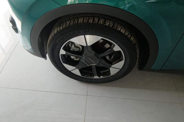 Used AION UT 2025 420 Prestige Edition Left Front Wheel Hub