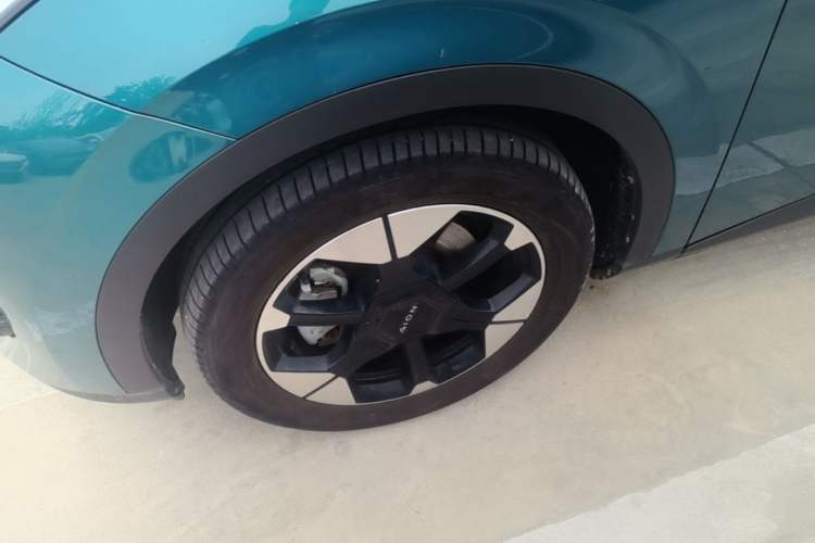 Used AION UT 2025 420 Prestige Edition Left Front Wheel Hub
