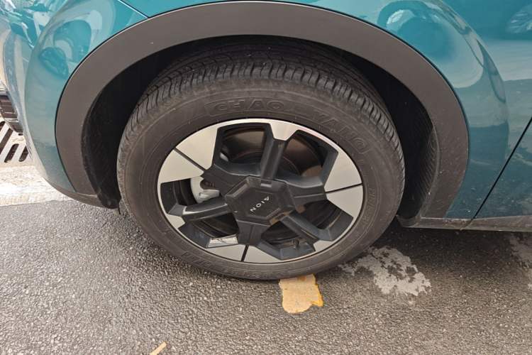 Used AION UT 2025 420 Prestige Edition Left Front Wheel Hub
