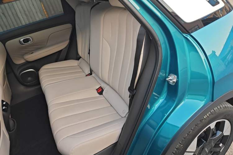 Used AION UT 2025 420 Prestige Edition Left Rear Seat