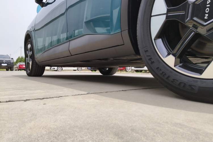 Used AION UT 2025 420 Prestige Edition Left Side Sill