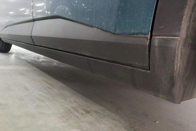 Used AION UT 2025 420 Prestige Edition Left Side Sill