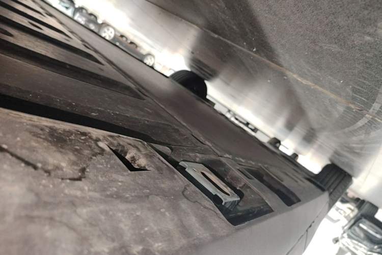 Used AION UT 2025 330 Starlight Edition Left Side Sill